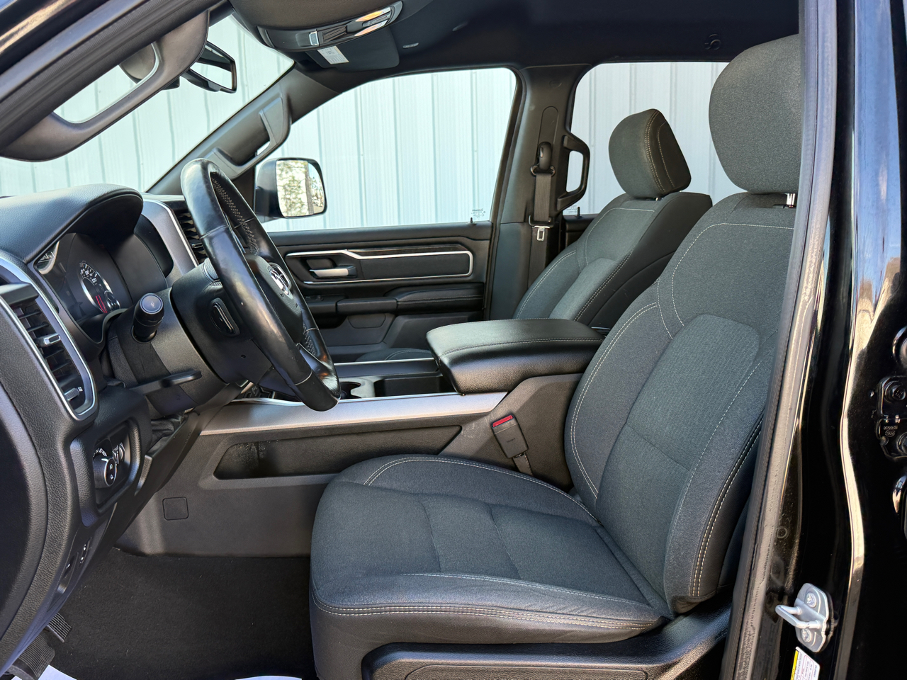 RAM 1500 Big Horn Crew Cab SWB 4WD 2019