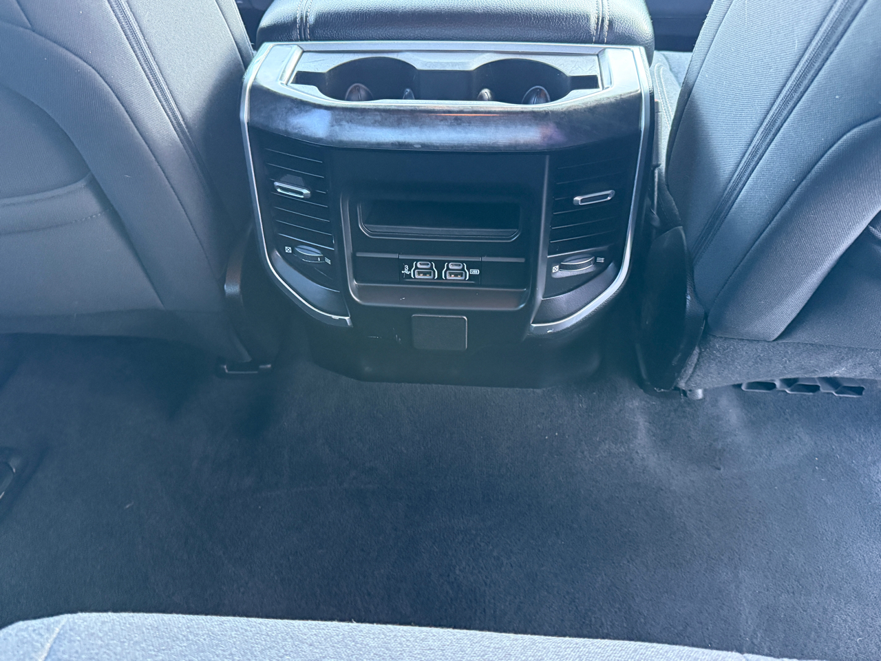 RAM 1500 Big Horn Crew Cab SWB 4WD 2019