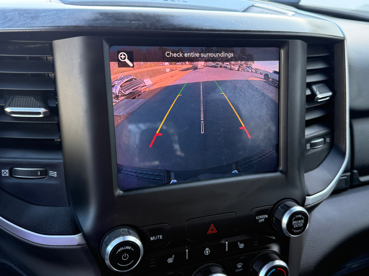 RAM 1500 Big Horn Crew Cab SWB 4WD 2019