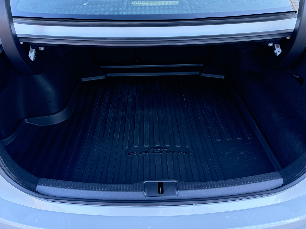 Toyota Crown XLE 2023