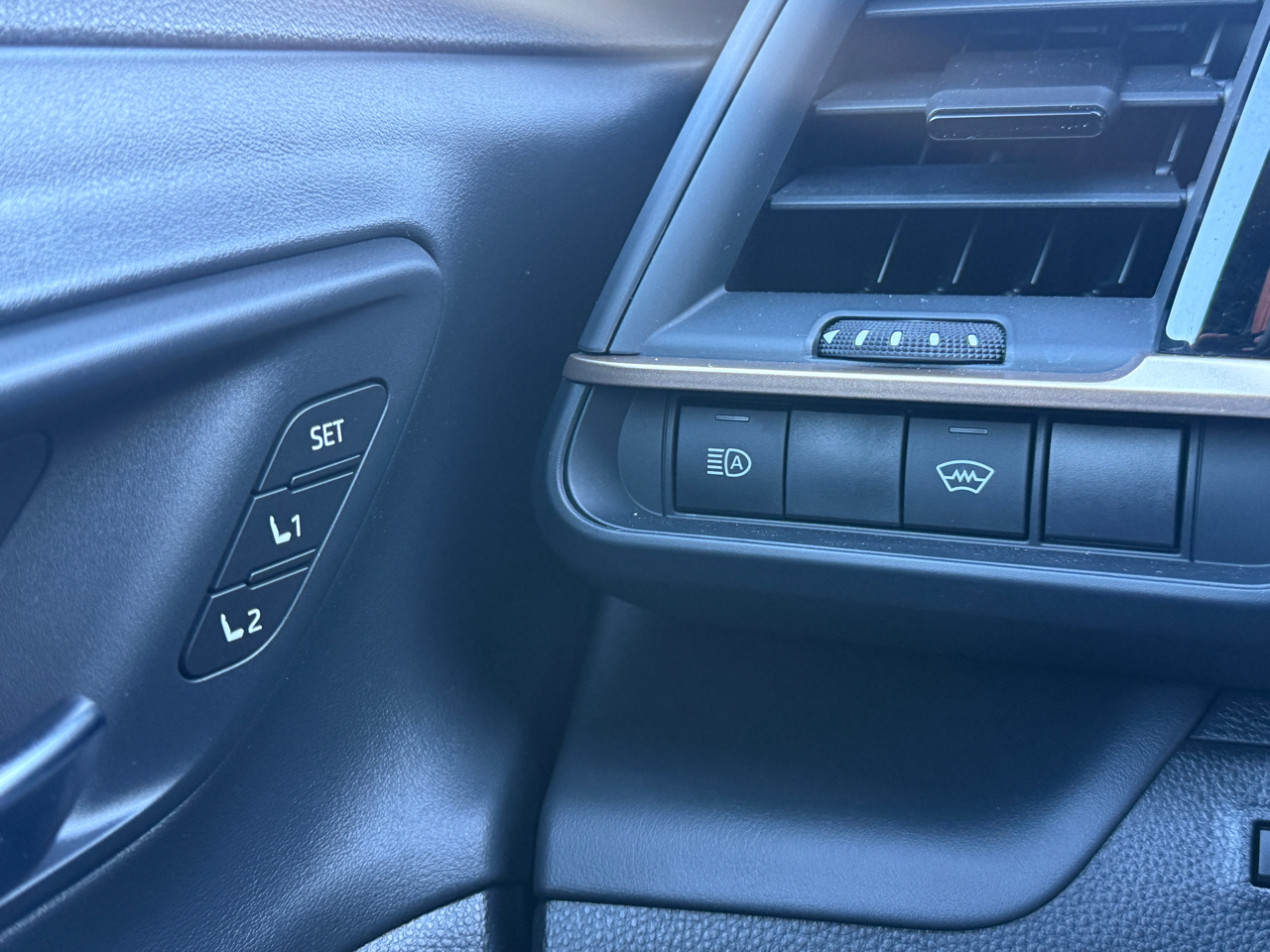 Toyota Crown XLE 2023