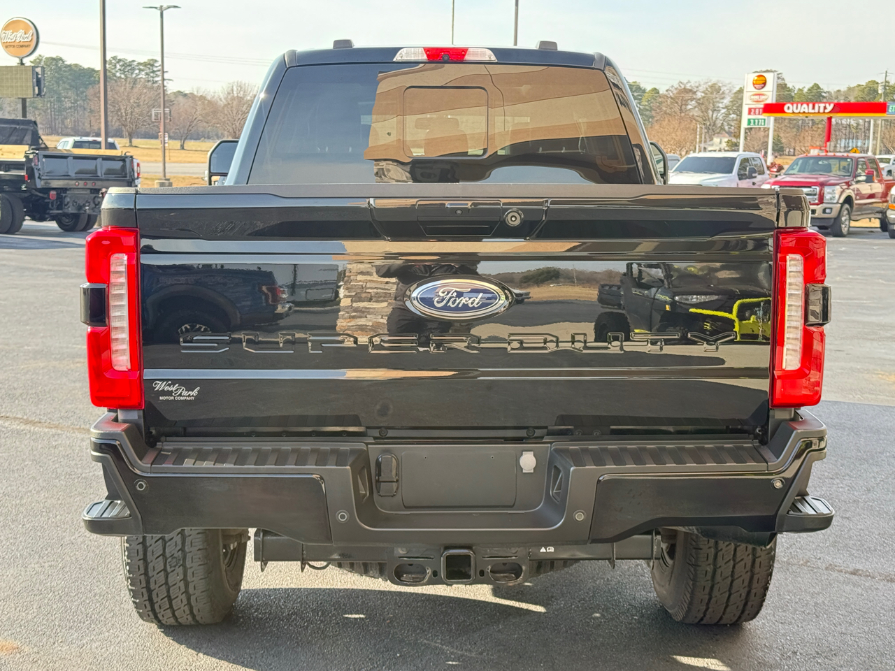 Ford F-250 SD Lariat Crew Cab 4WD 2023