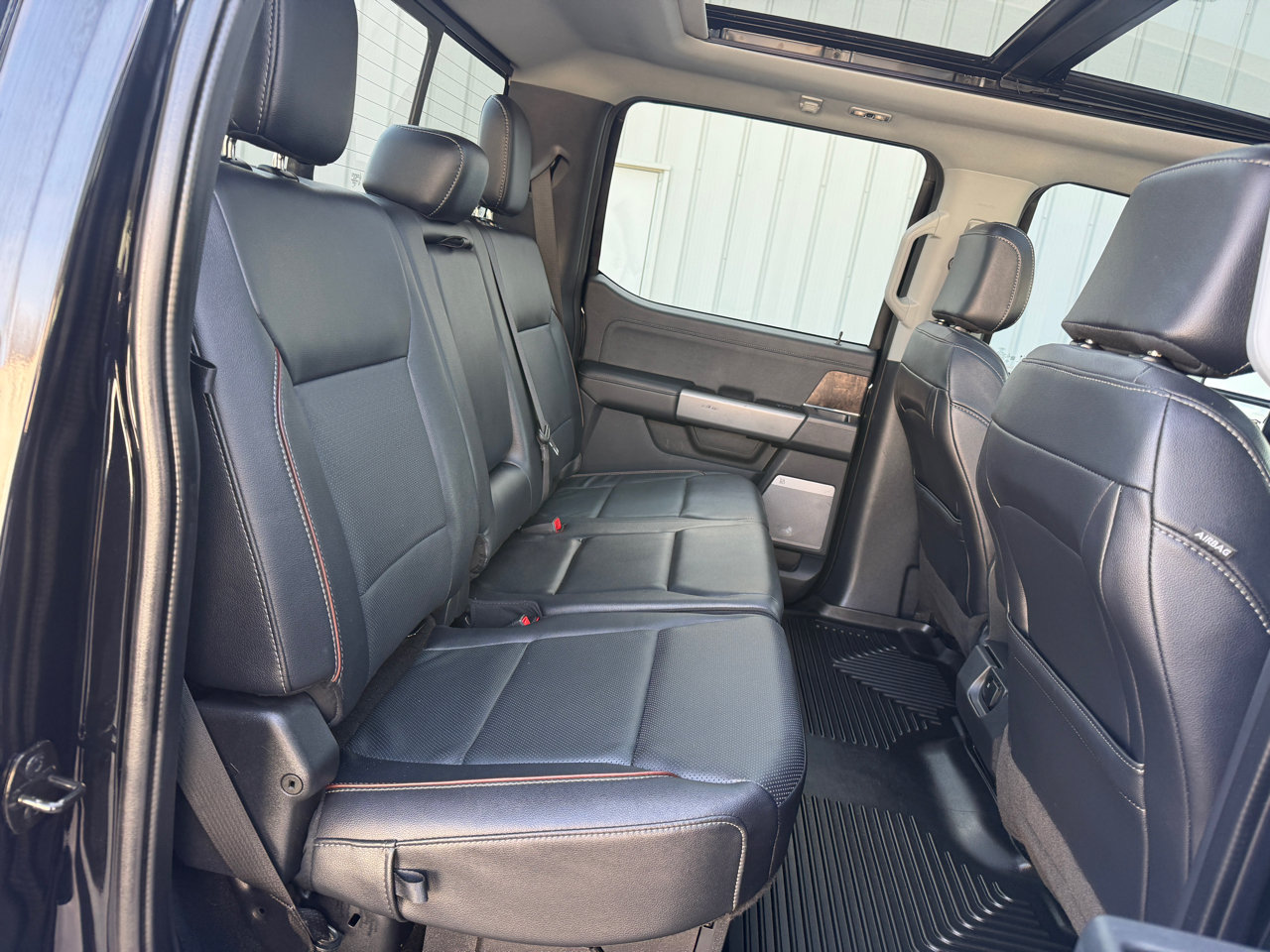 Ford F-250 SD Lariat Crew Cab 4WD 2023