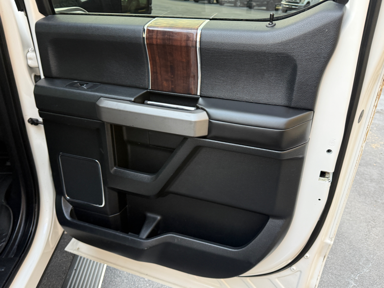 Ford F-150 Platinum SuperCrew 4WD 2015