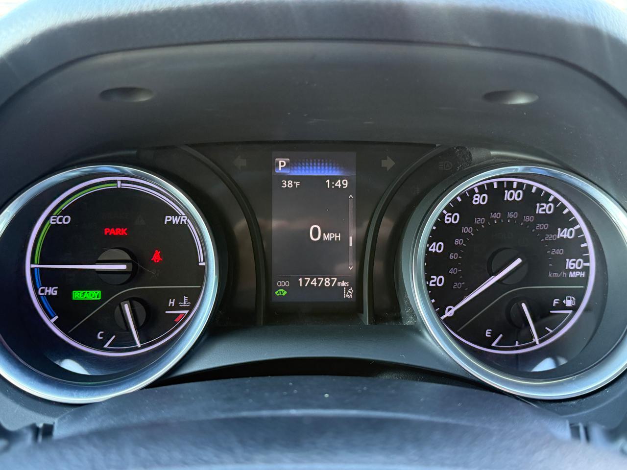 Toyota Camry Hybrid SE 2020