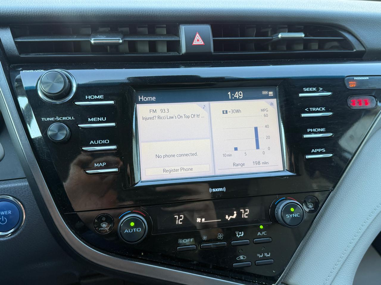 Toyota Camry Hybrid SE 2020