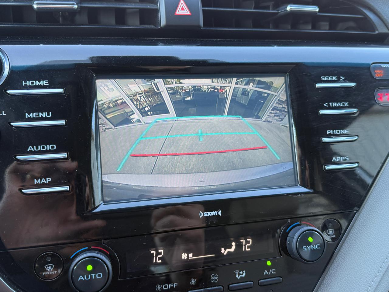 Toyota Camry Hybrid SE 2020