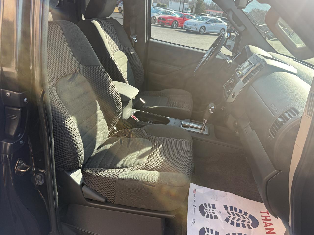 Nissan Frontier S Crew Cab 5AT 4WD 2016