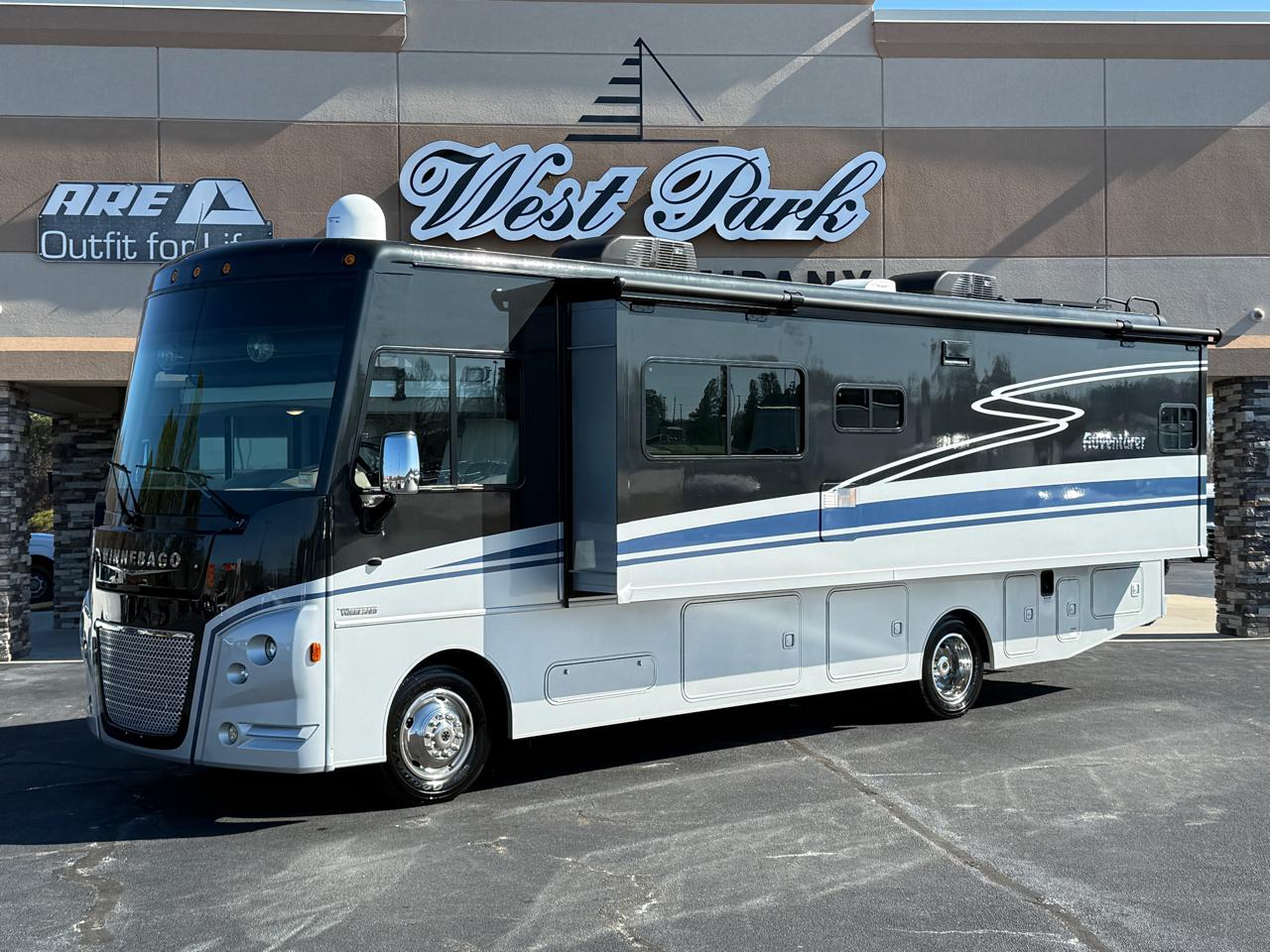 2020 Winnebago Adventurer 