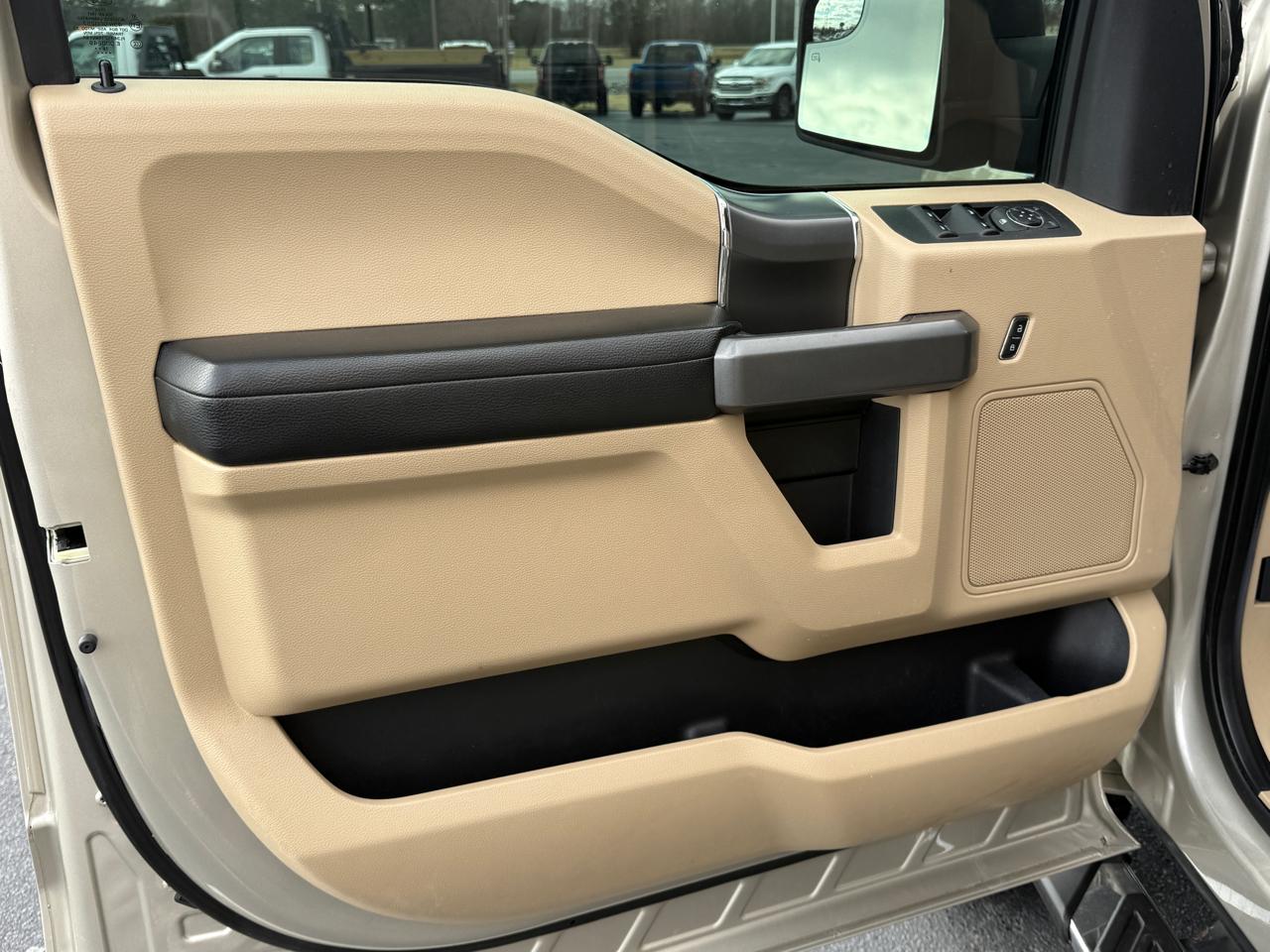 Ford F-150 XLT SuperCrew 4WD 2017