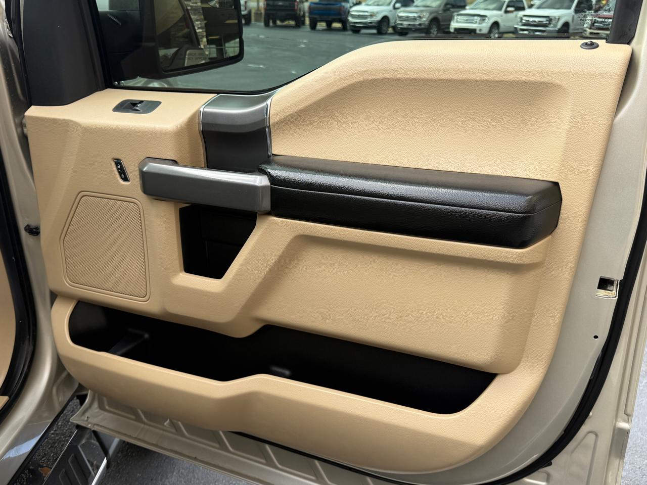 Ford F-150 XLT SuperCrew 4WD 2017