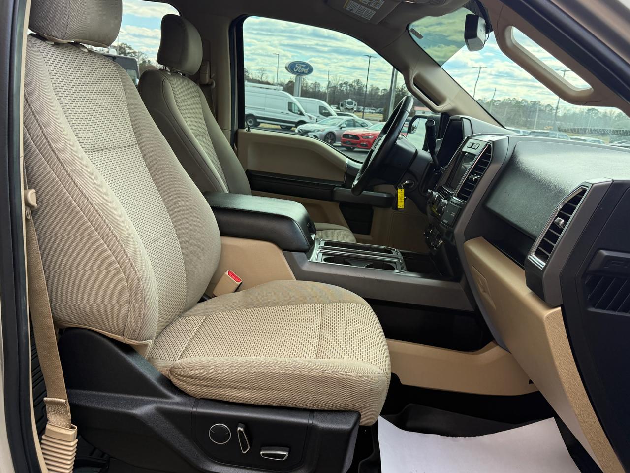 Ford F-150 XLT SuperCrew 4WD 2017