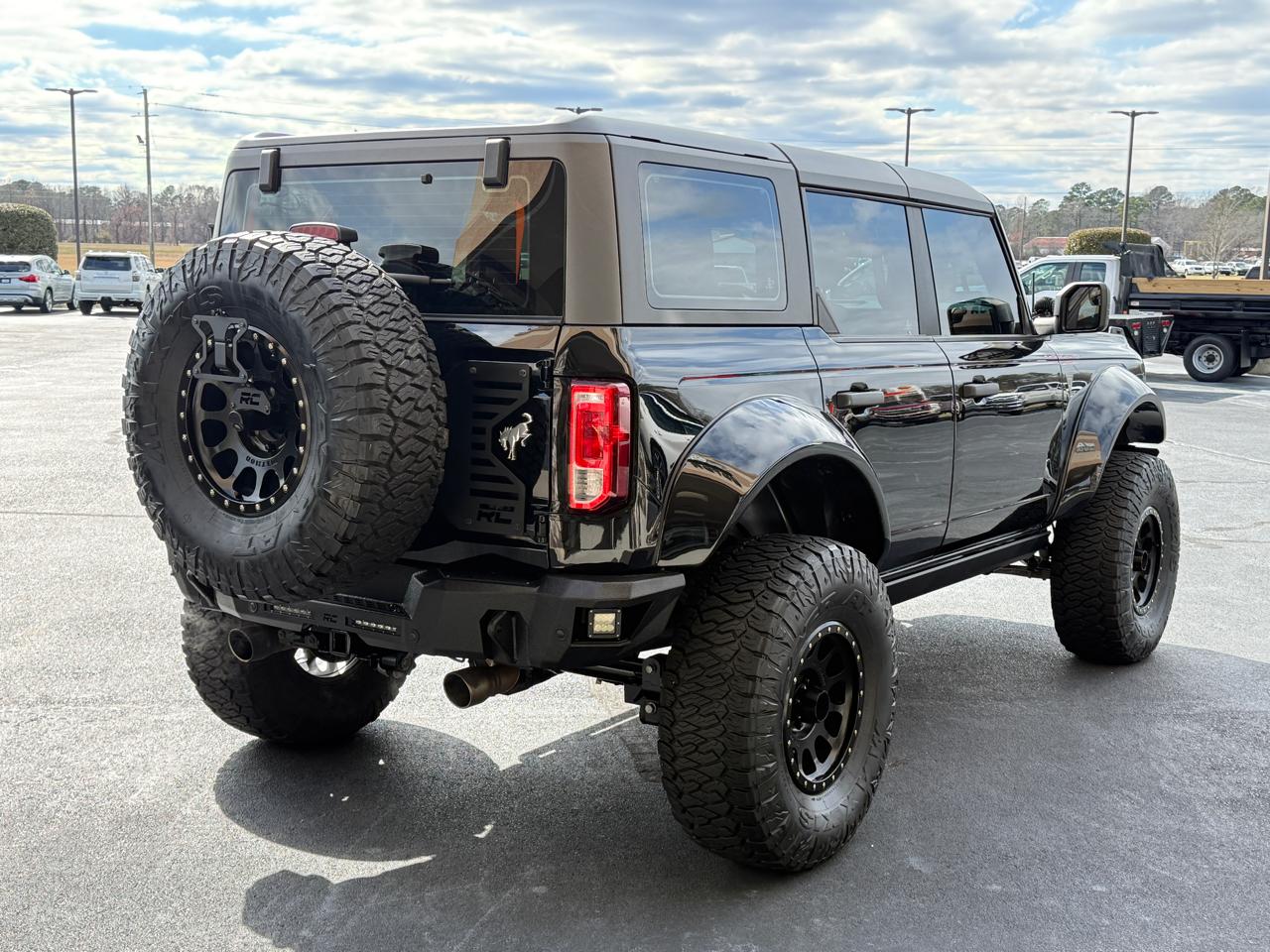 Ford Bronco Base 4-Door w/Advanced 2022
