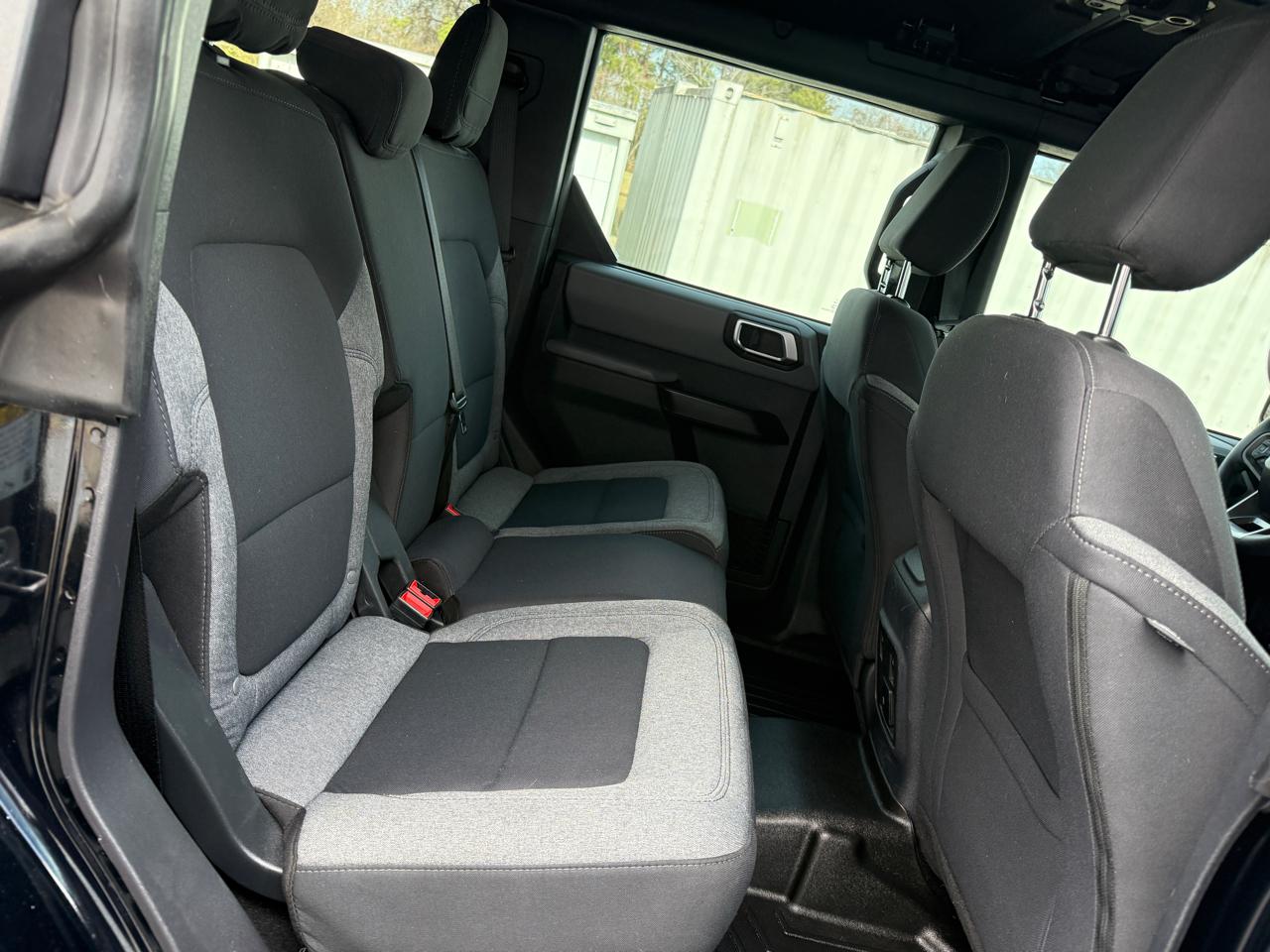 Ford Bronco Base 4-Door w/Advanced 2022