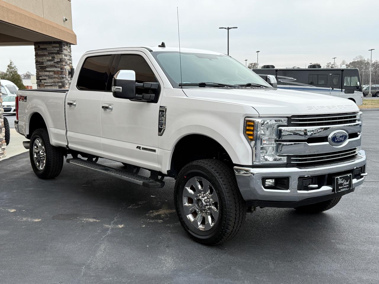 Ford F-250 SD Lariat Crew Cab 4WD 2019