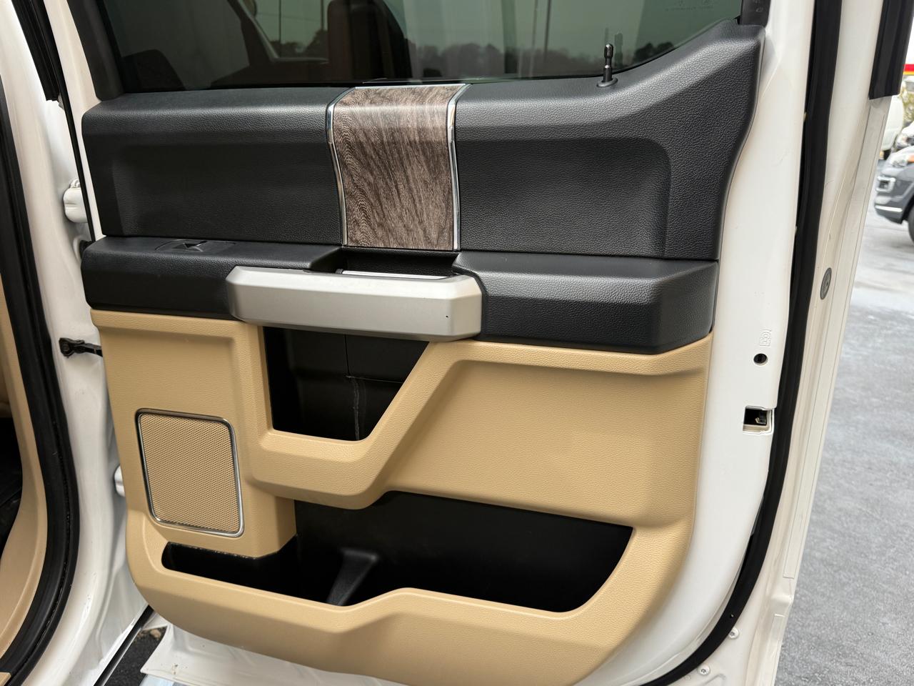 Ford F-250 SD Lariat Crew Cab 4WD 2019