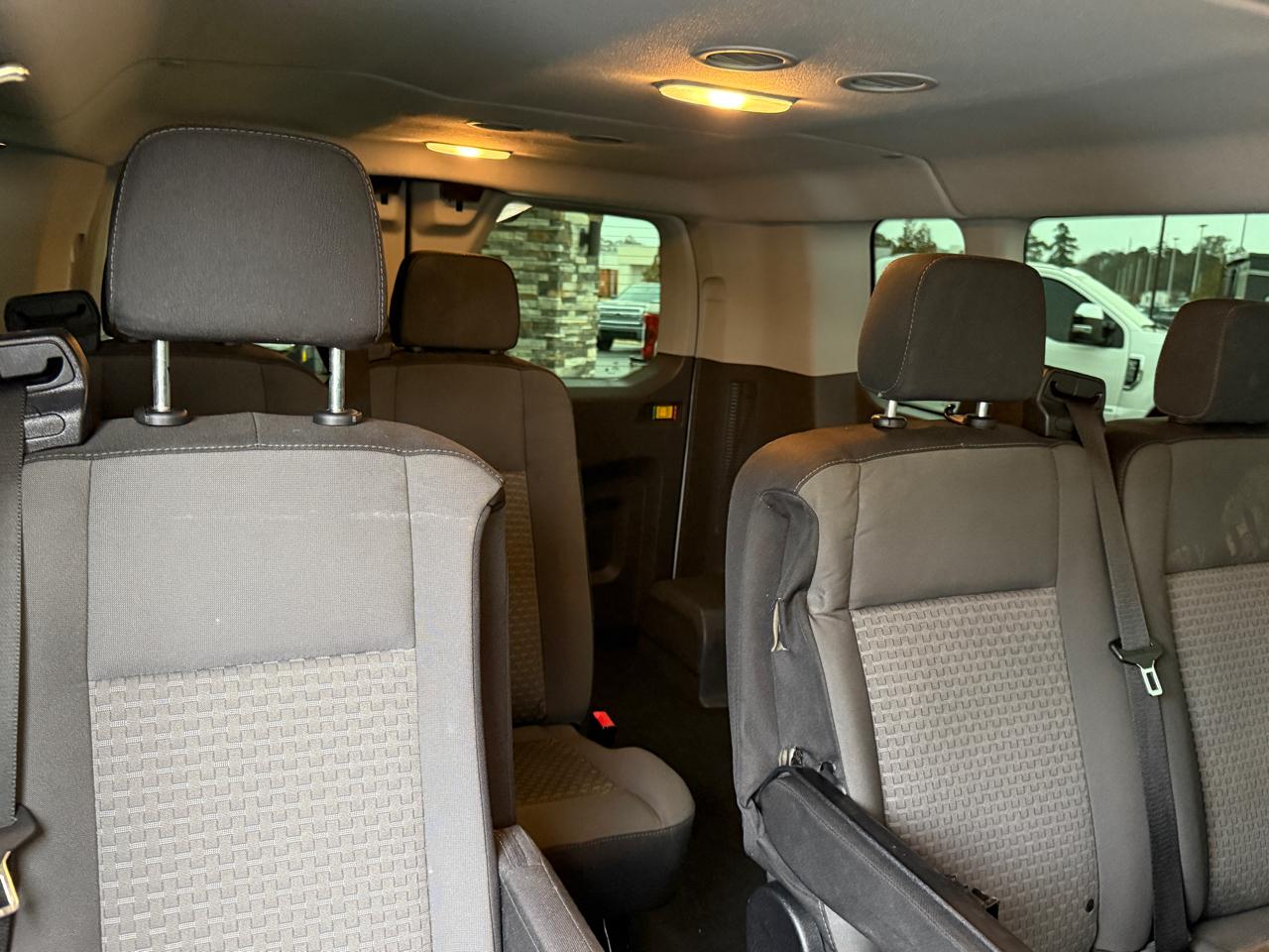 Ford Transit 350 Wagon Low Roof XL w/Sliding Pass. 148-in. WB 2020