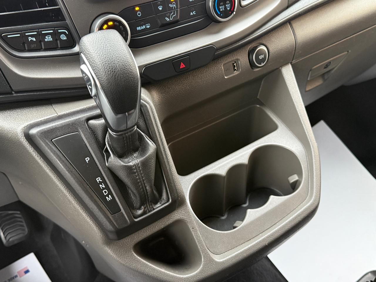 Ford Transit 350 Wagon Low Roof XL w/Sliding Pass. 148-in. WB 2020