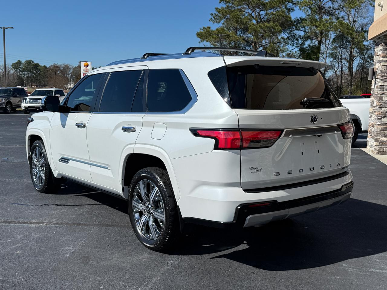 Toyota Sequoia Capstone 4WD (Natl) 2026