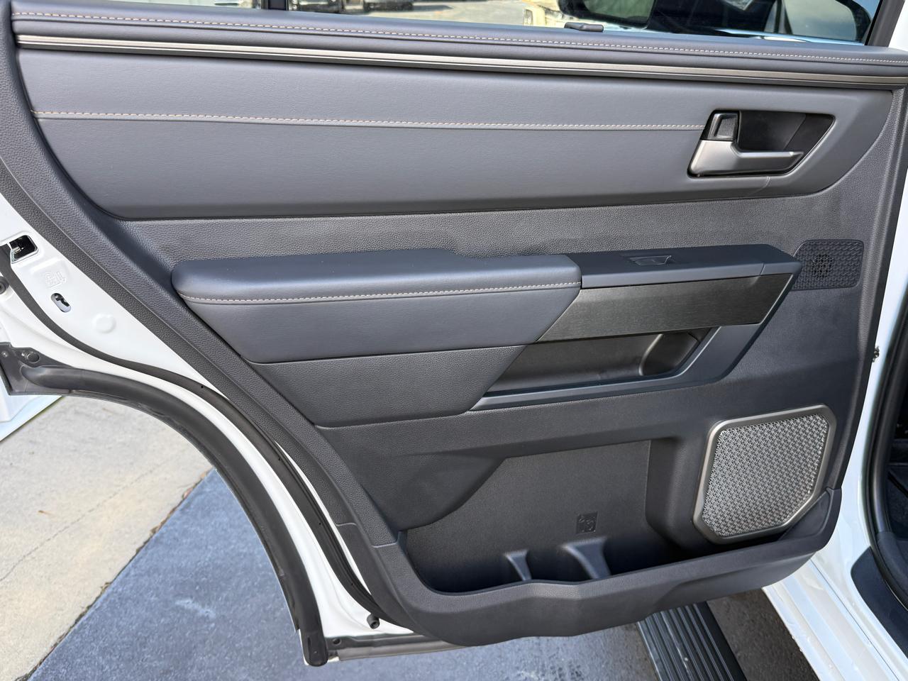 Toyota Sequoia Capstone 4WD (Natl) 2026