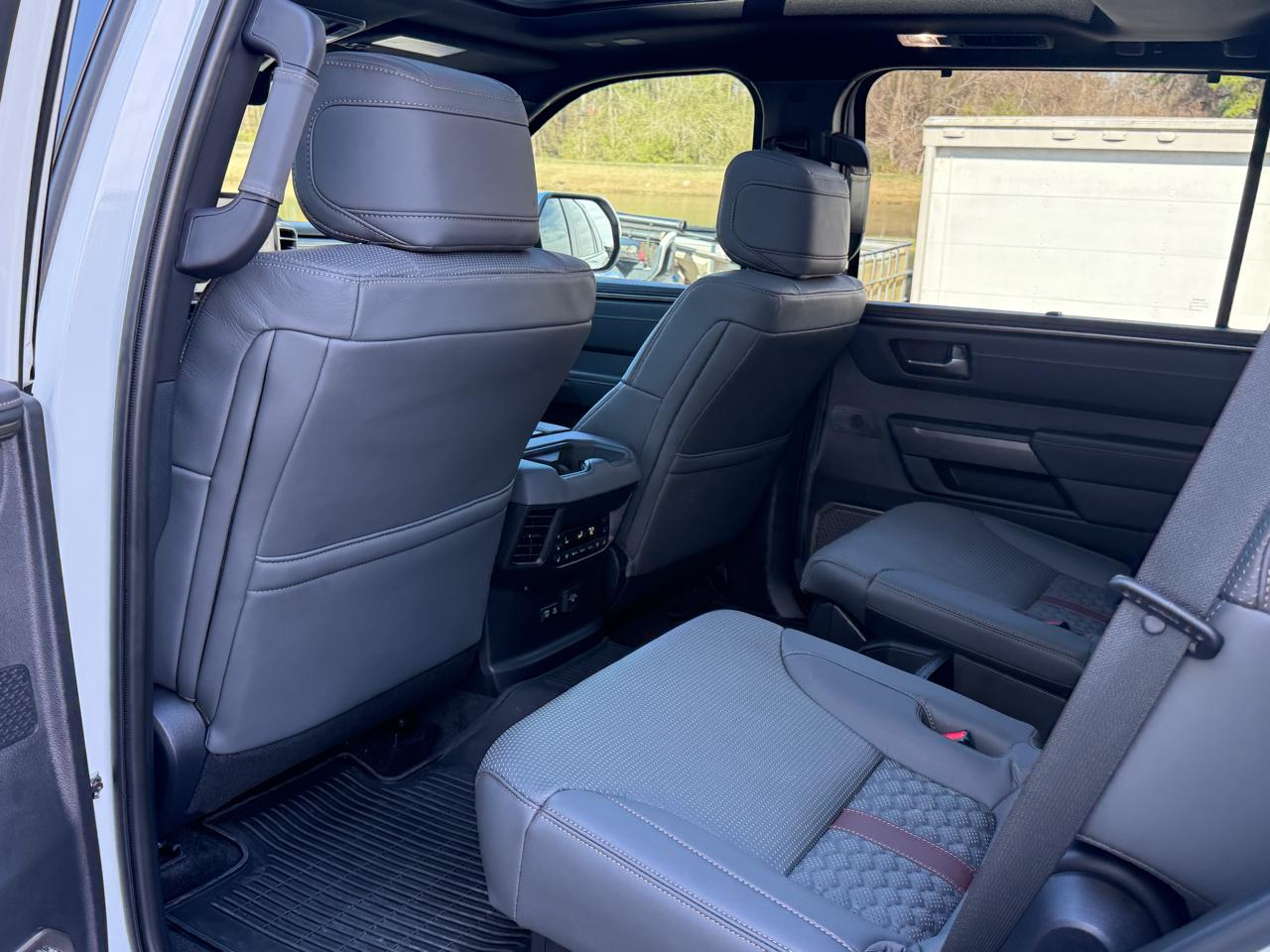 Toyota Sequoia Capstone 4WD (Natl) 2026