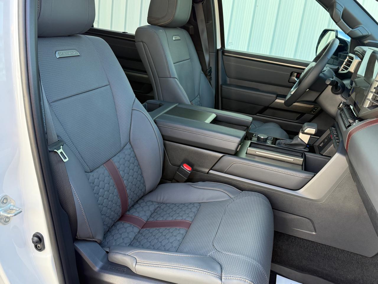 Toyota Sequoia Capstone 4WD (Natl) 2026