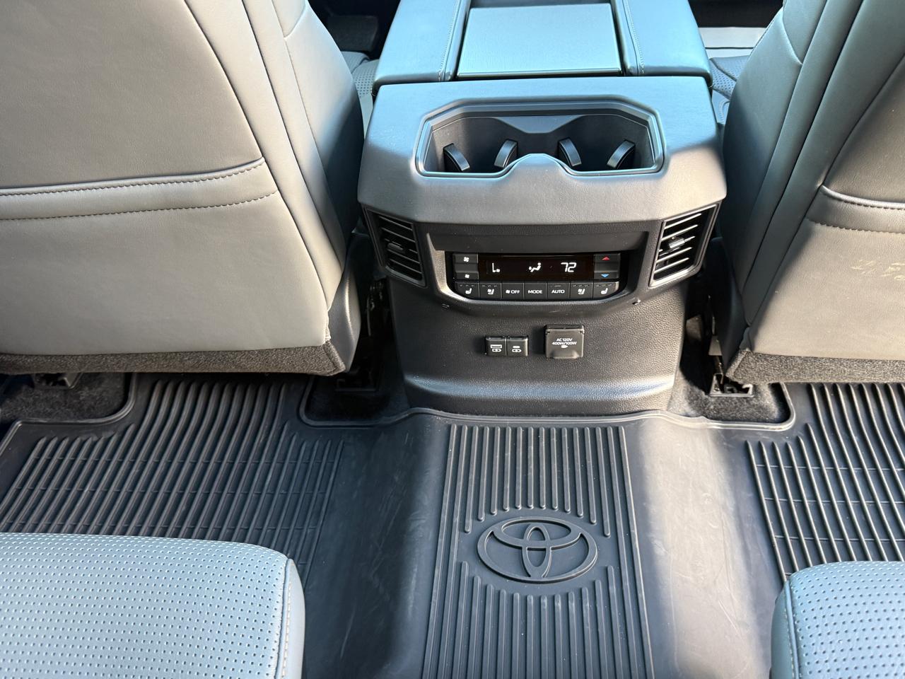 Toyota Sequoia Capstone 4WD (Natl) 2026