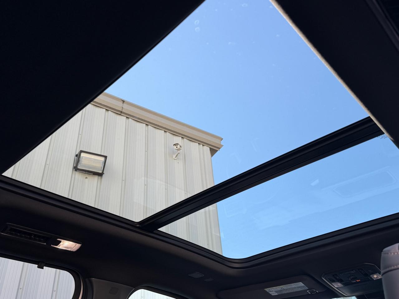 Toyota Sequoia Capstone 4WD (Natl) 2026