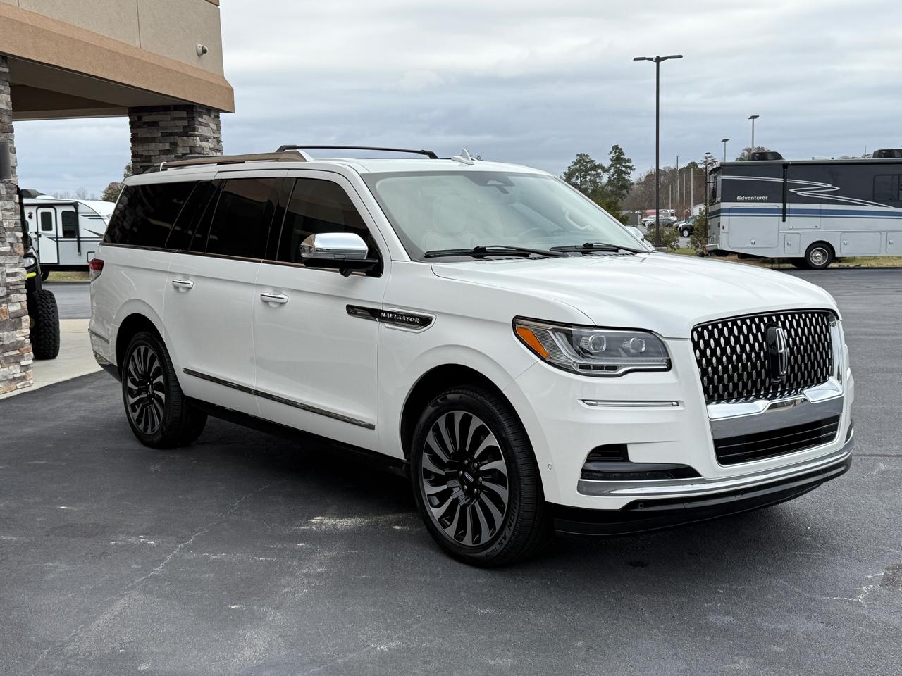 Lincoln Navigator L Black Label 4WD 2023
