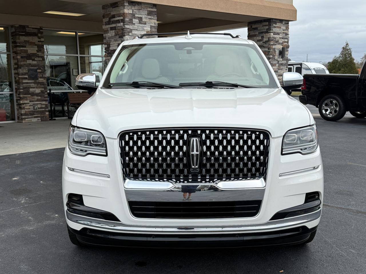 Lincoln Navigator L Black Label 4WD 2023