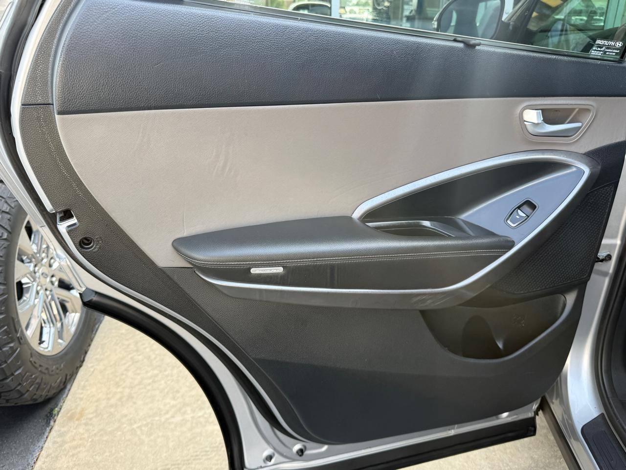 Hyundai Santa Fe Limited FWD 2016