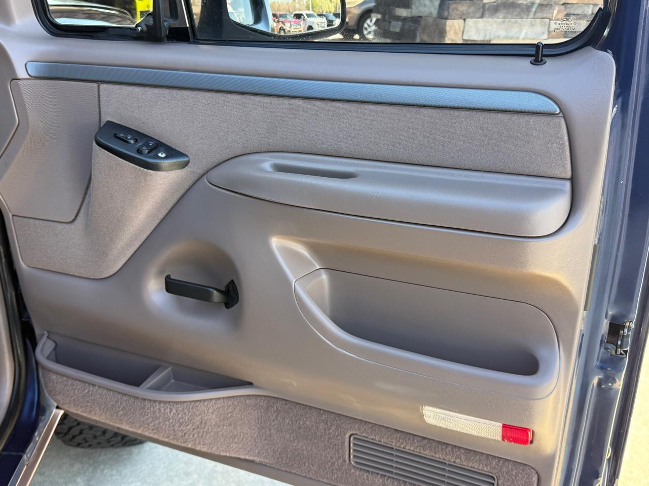 Ford Bronco 2dr Eddie Bauer 1995