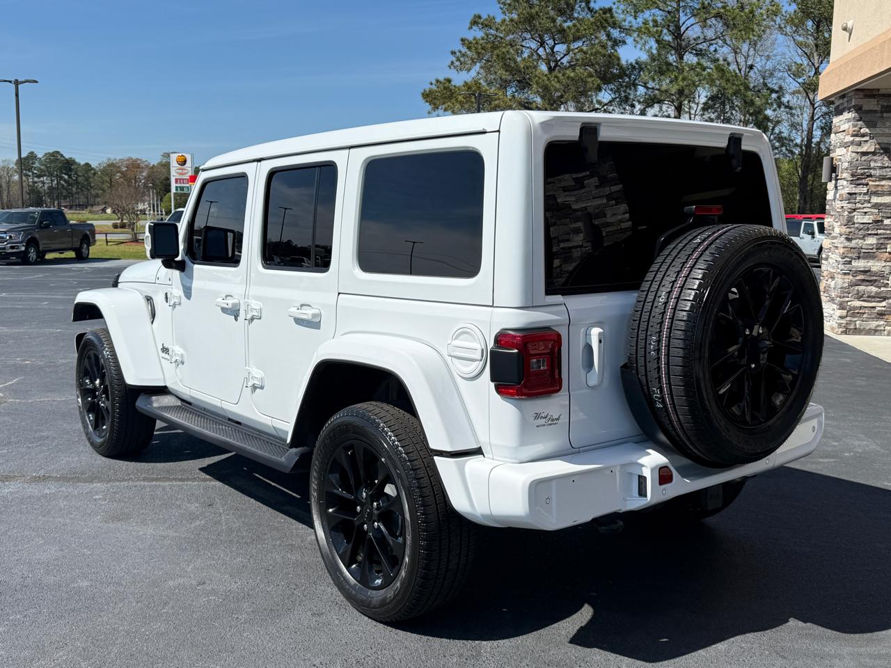 Jeep Wrangler Unlimited Sahara 2023