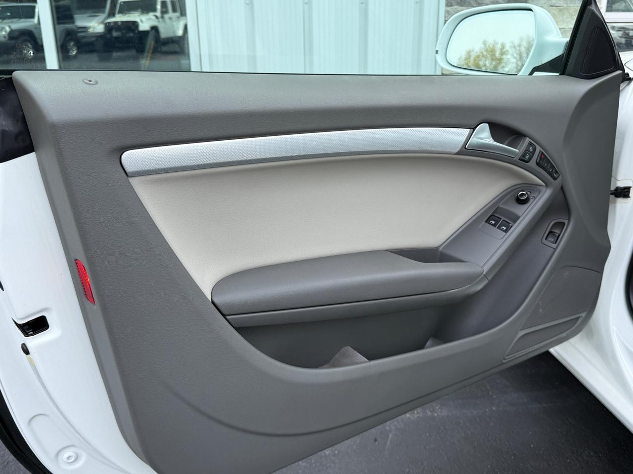 Audi A5 Coupe 2.0T quattro Tiptronic 2012