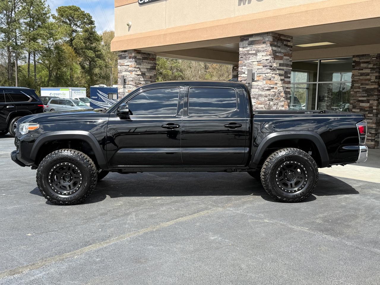 Toyota Tacoma 2WD Double Cab V6 AT TRD Off Road (Natl) 2017