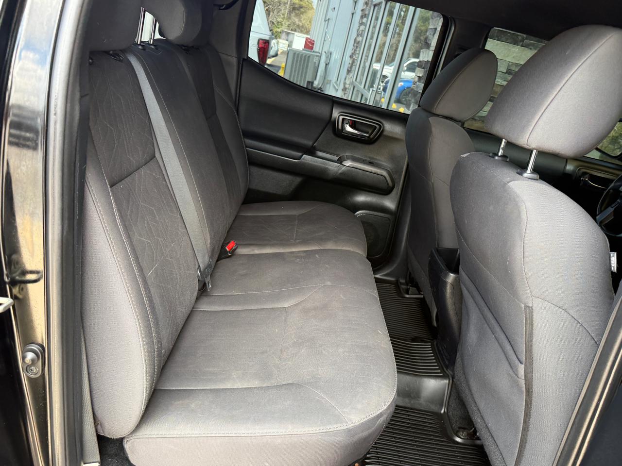 Toyota Tacoma 2WD Double Cab V6 AT TRD Off Road (Natl) 2017