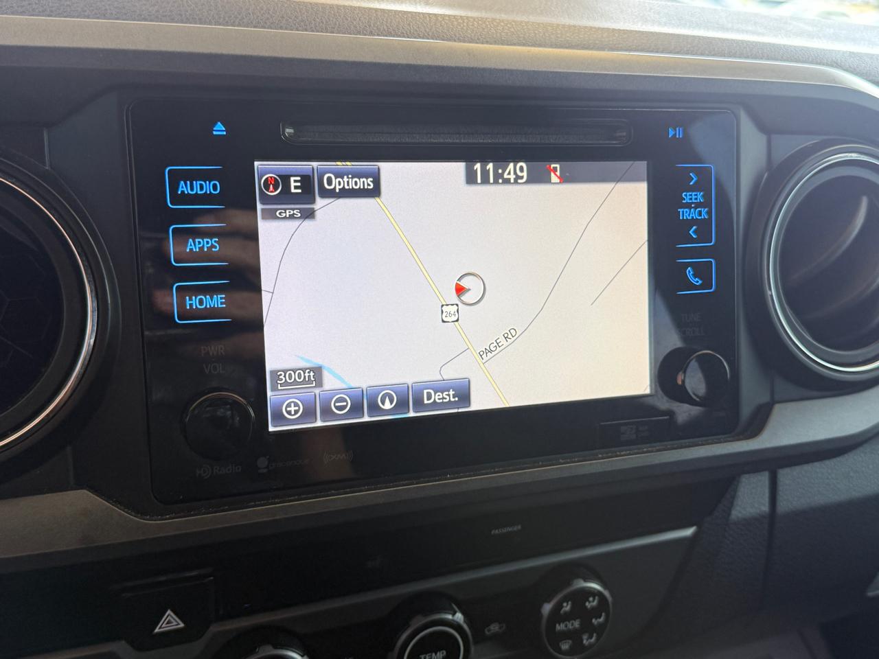 Toyota Tacoma 2WD Double Cab V6 AT TRD Off Road (Natl) 2017