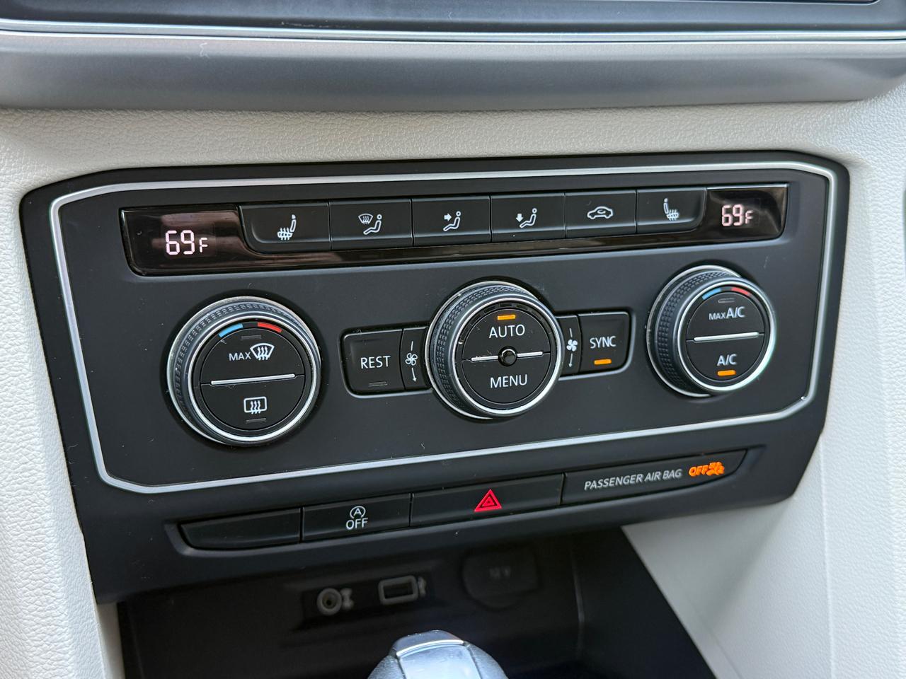 Volkswagen Atlas V6 SE w/Technology 2018