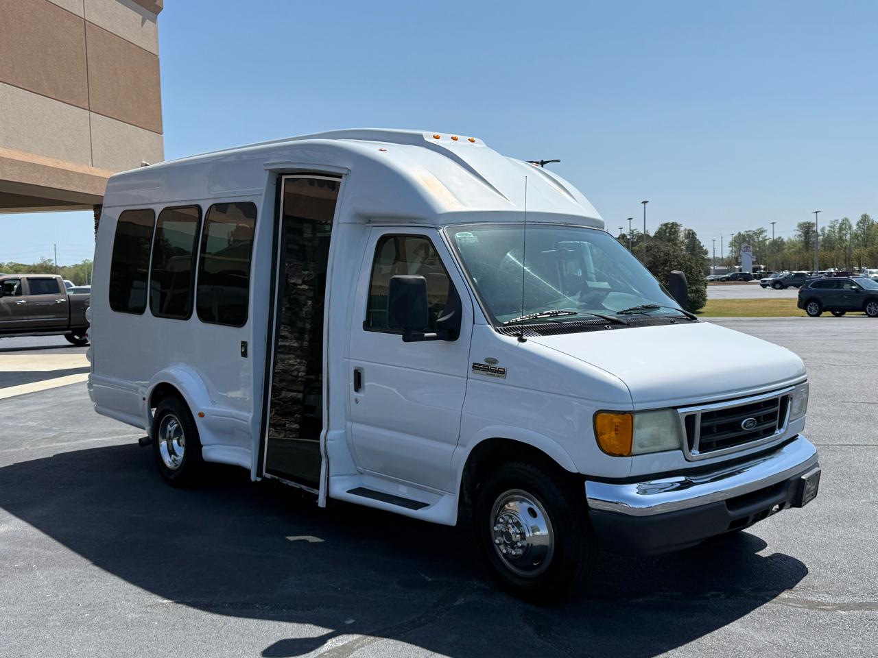 Ford Econoline E-350 Super Duty 2007