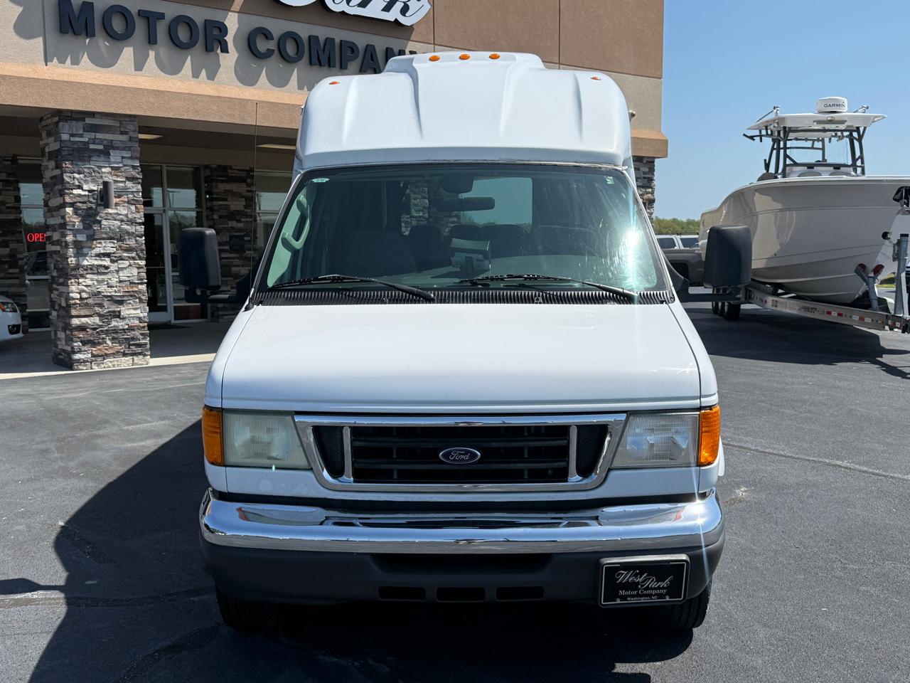 Ford Econoline E-350 Super Duty 2007