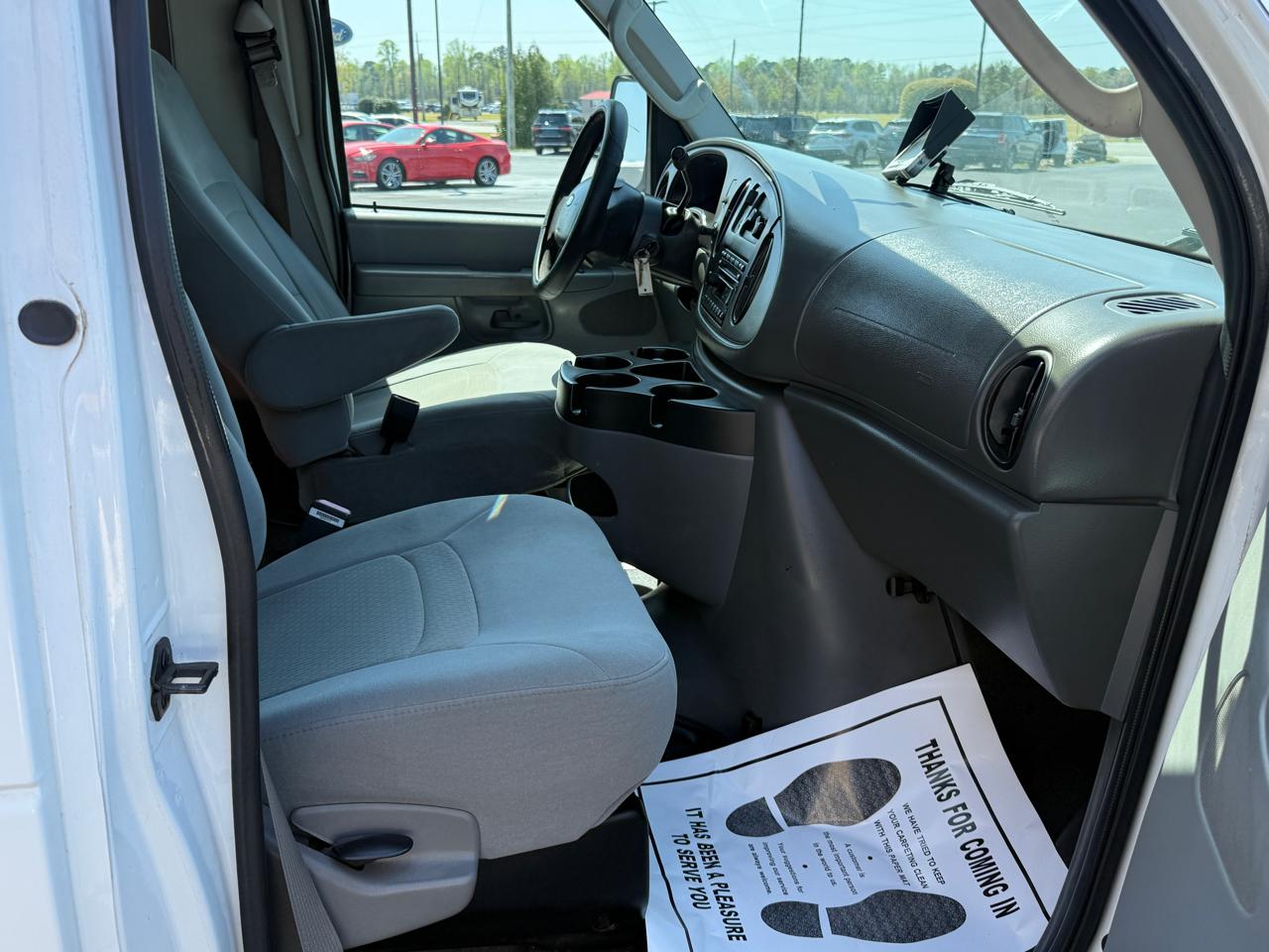 Ford Econoline E-350 Super Duty 2007