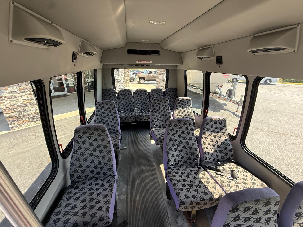 Ford Econoline E-350 Super Duty 2007