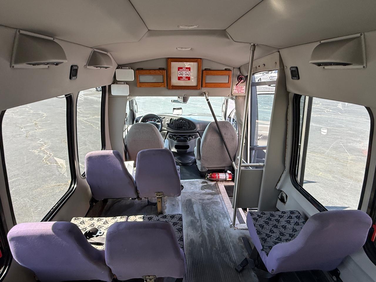 Ford Econoline E-350 Super Duty 2007