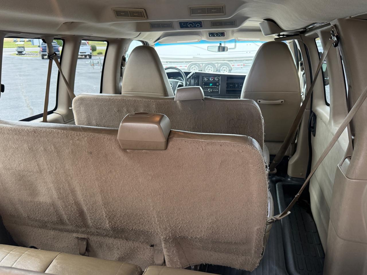 Chevrolet Express LS 2500 2010