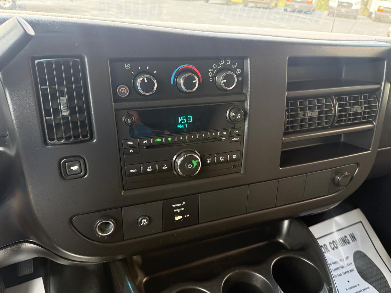 Chevrolet Express LS 2500 2010