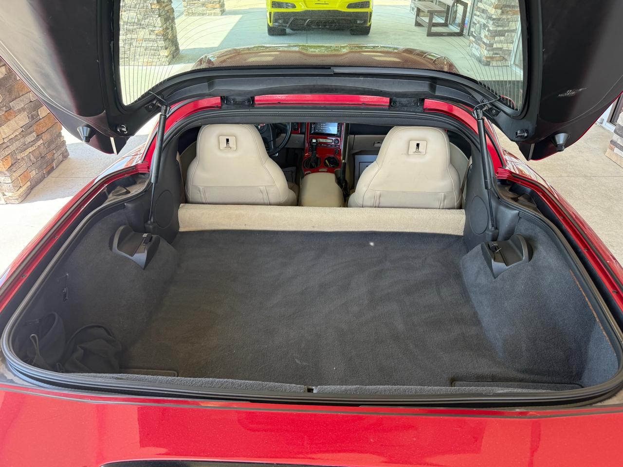 Chevrolet Corvette Coupe 2005