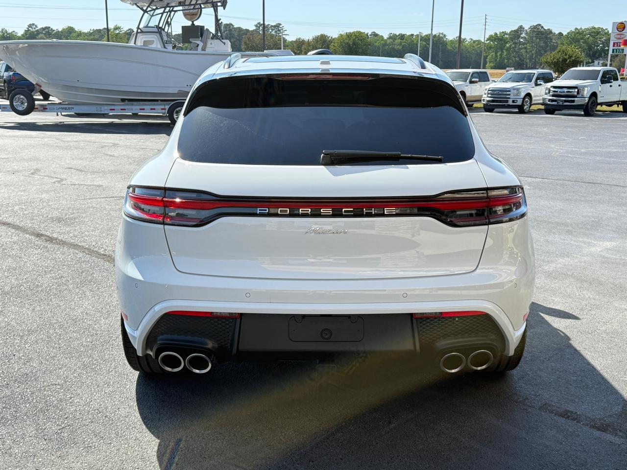 Porsche Macan Base 2025