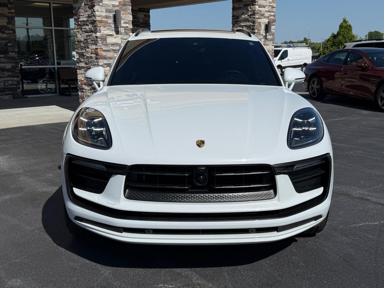 Porsche Macan Base 2025