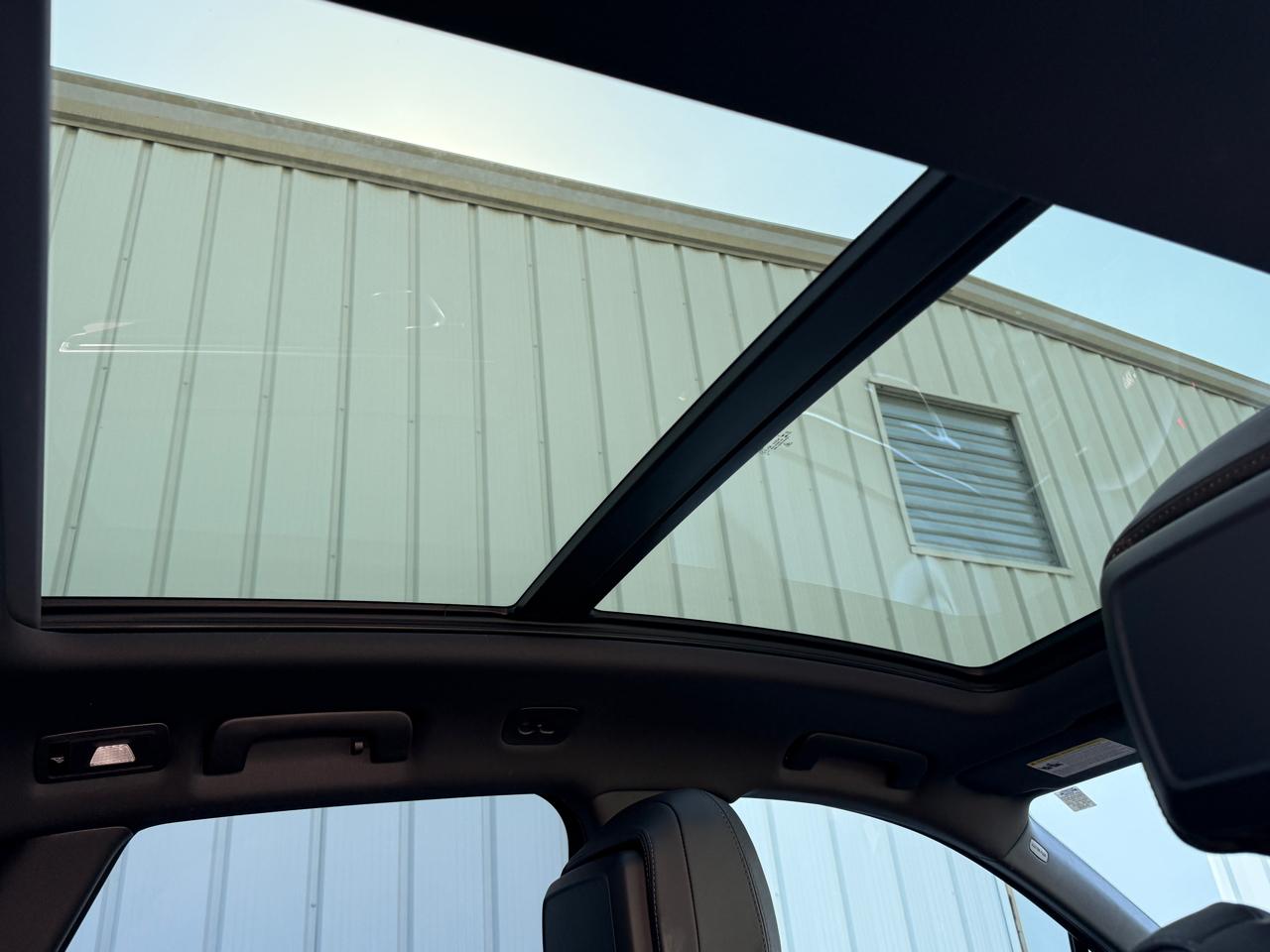 Porsche Macan Base 2025