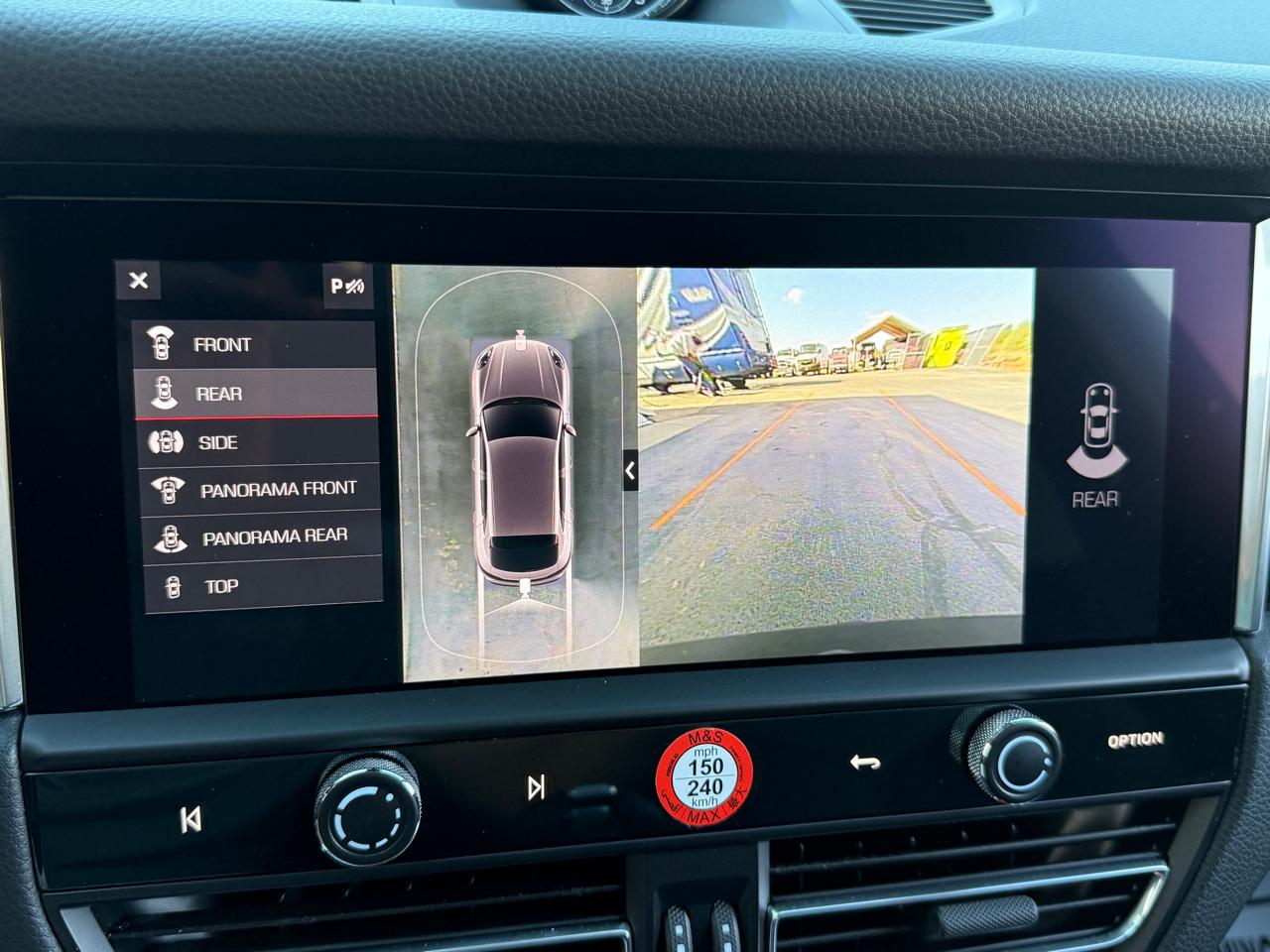 Porsche Macan Base 2025